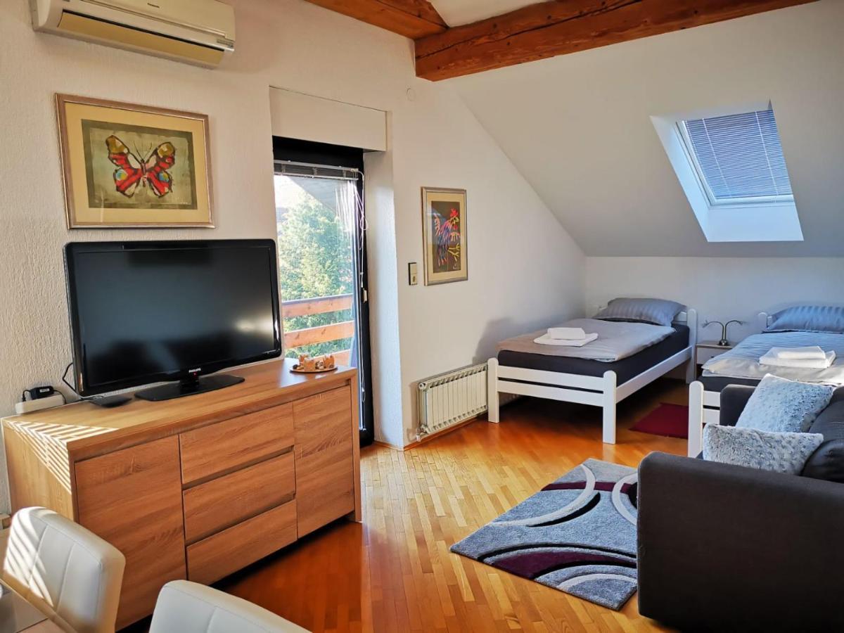 Ela'S Apartment Komenda Εξωτερικό φωτογραφία