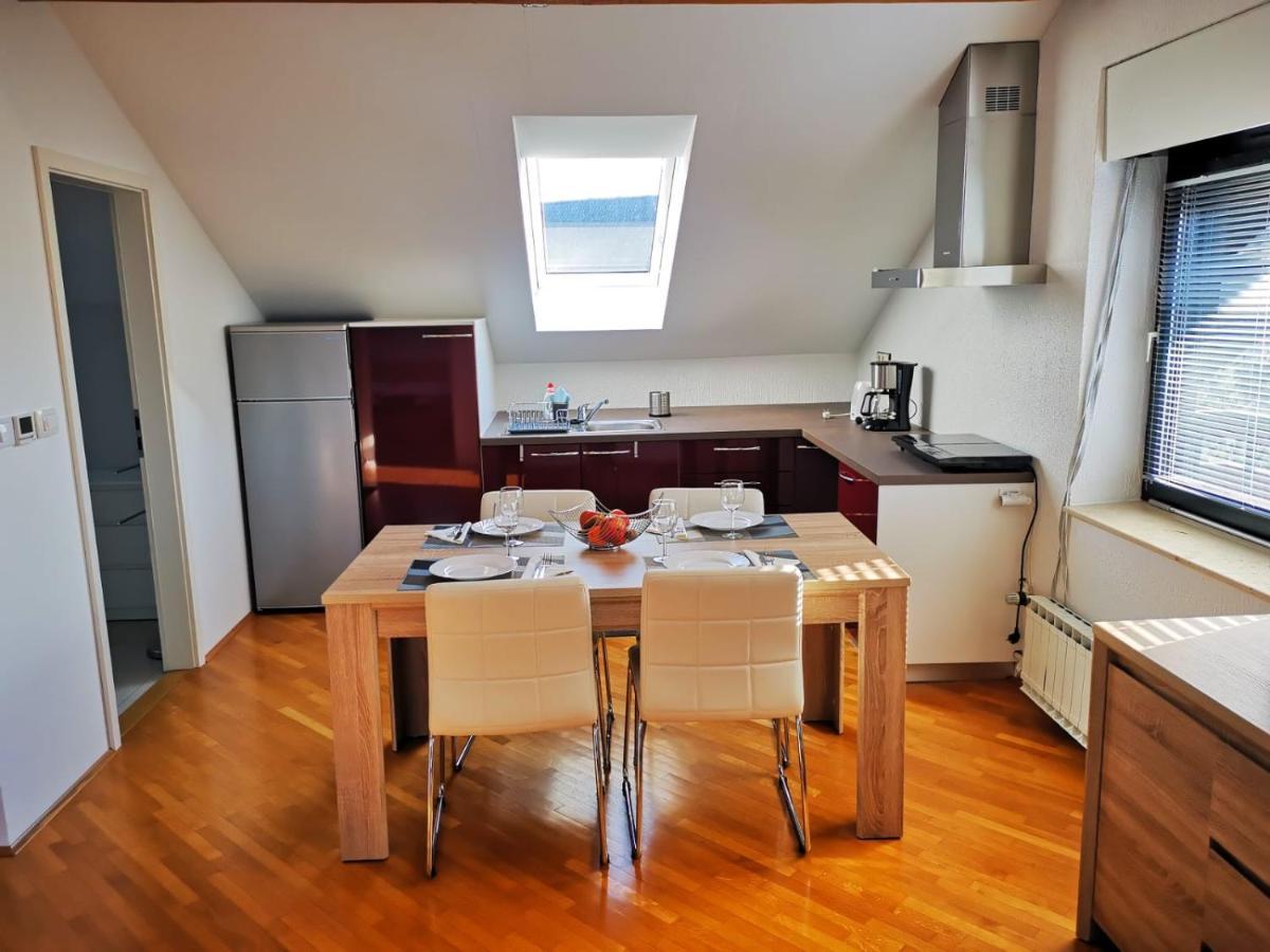 Ela'S Apartment Komenda Εξωτερικό φωτογραφία