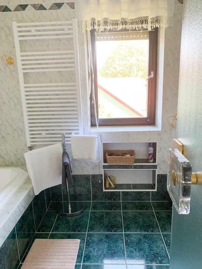 Ela'S Apartment Komenda Εξωτερικό φωτογραφία